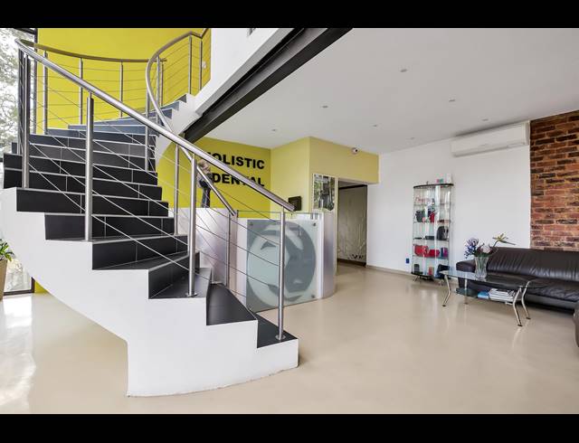 336M² BUSINESS FOR SALE IN CRAIGHALL PARK